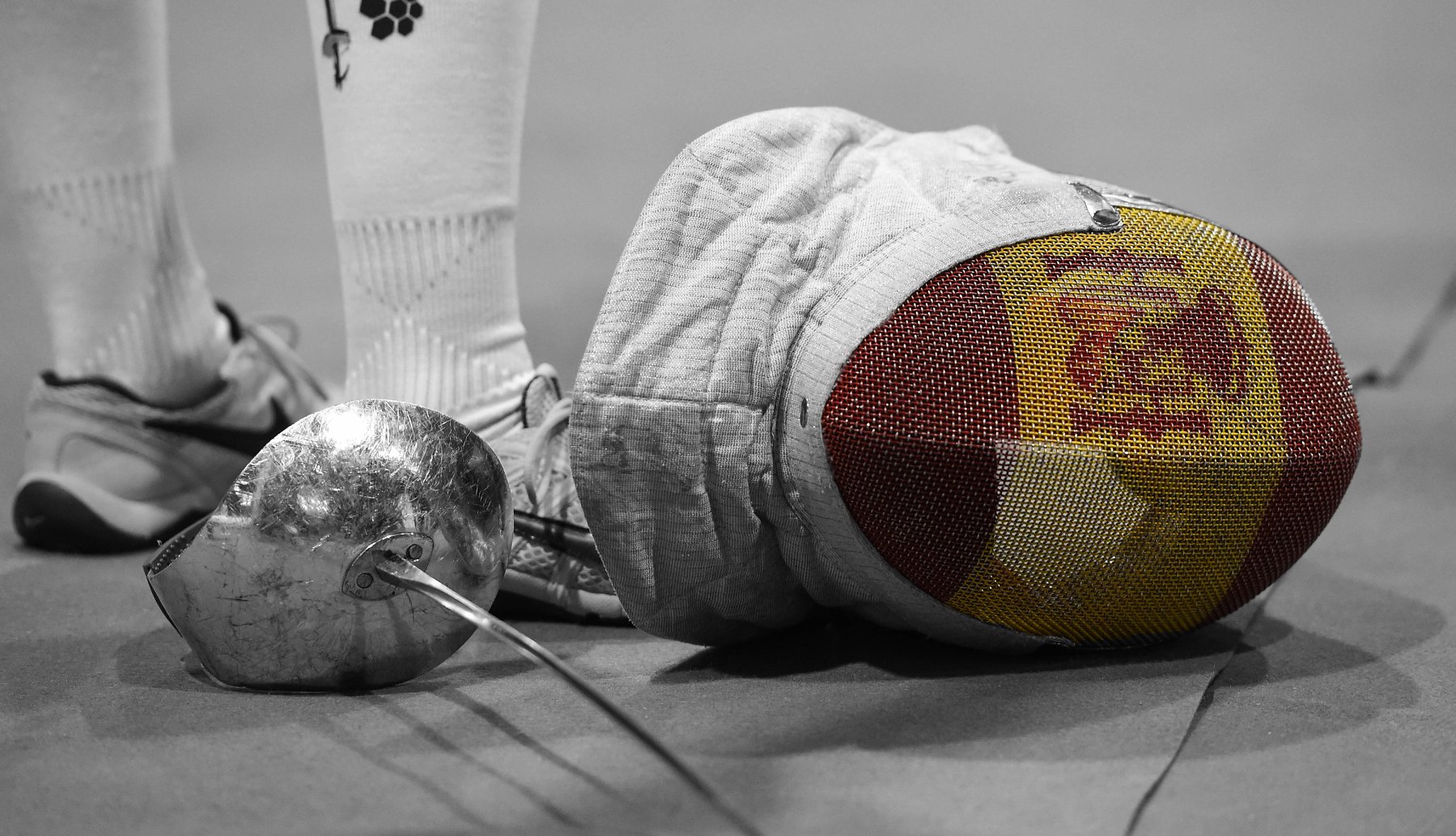 Foto neutra careta bandera sable